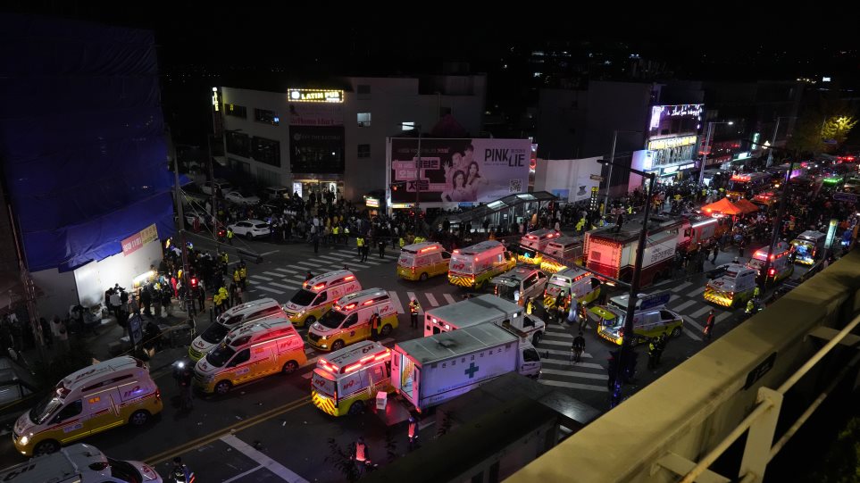 Notia_Korea_dromos_asthenofora_AP_Photo_Lee_Jin-man