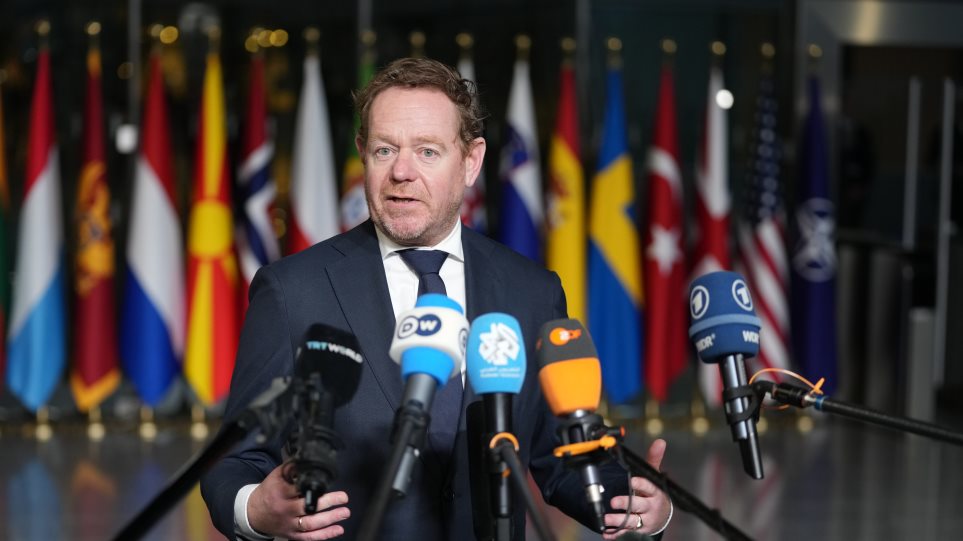 Olandos_Ip_Dikeosinis_AP_Photo_Virginia_Mayo