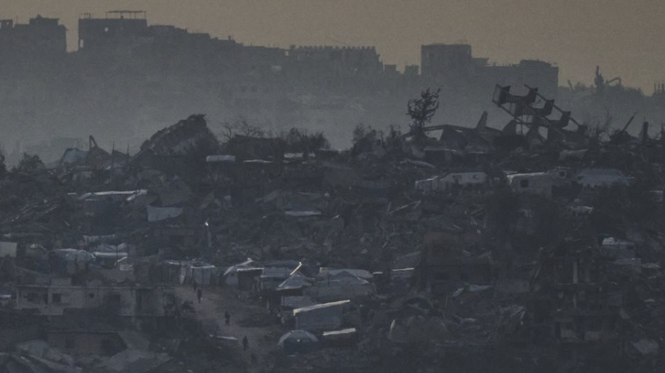 Palestini_AP_Photo_Leo_Correa