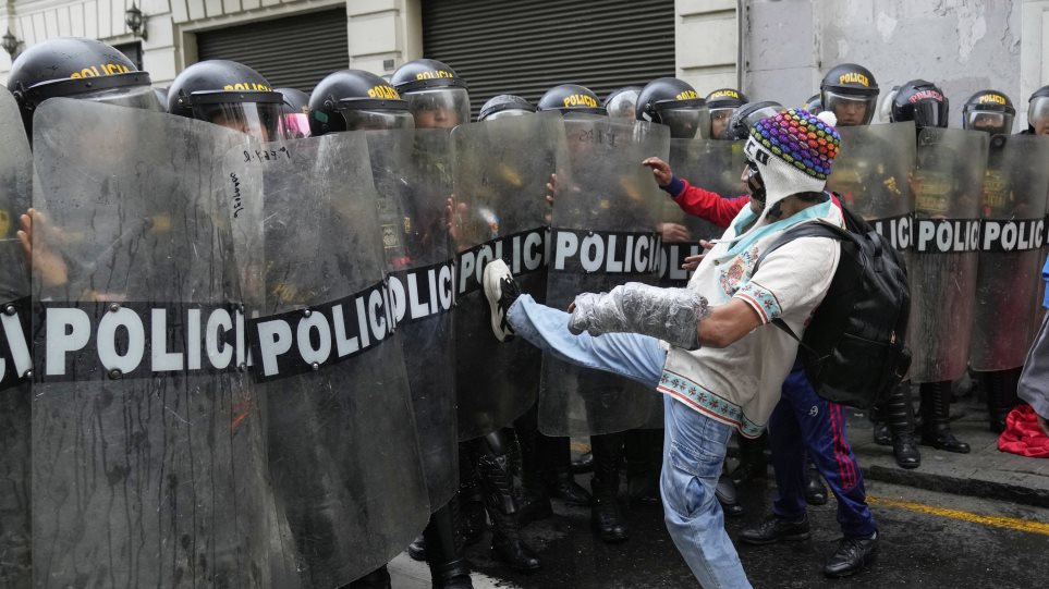 Peru_episodia_AP_Photo_Martin_Mejia