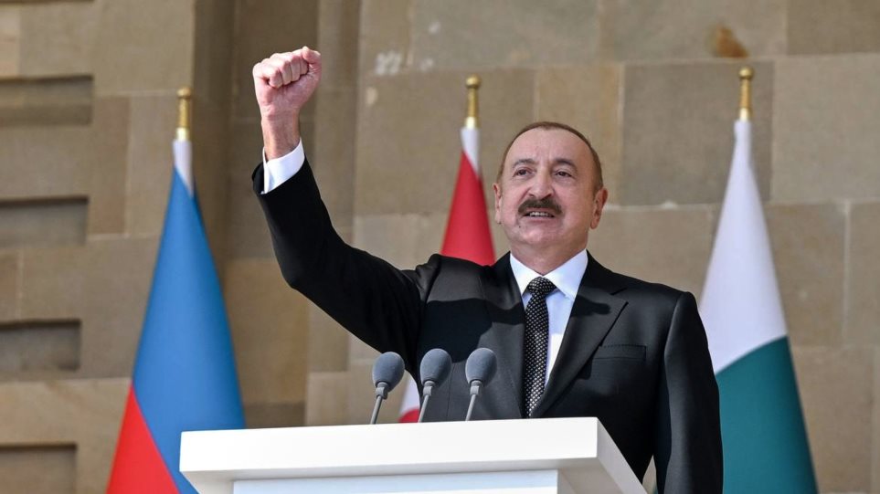 Proedros_Ilham_ALiyev_AP_Photo_Azerbaijans_Presidential_Press_Service_