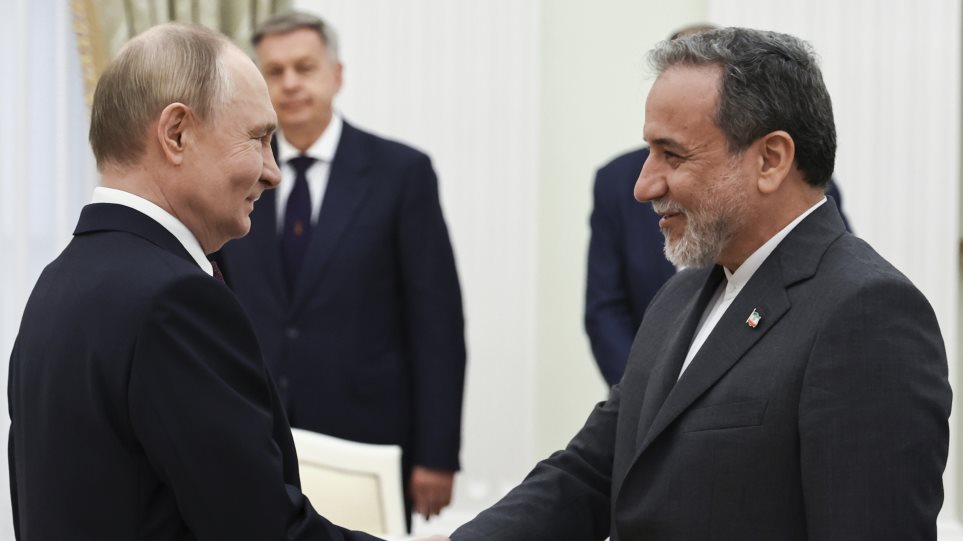 Putin_Aragtsi_AP_Photo__Alexander_Kazakov
