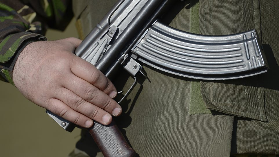 Rumania_stratiotiki_astionomiamAP_Photo_Octav_Ganea