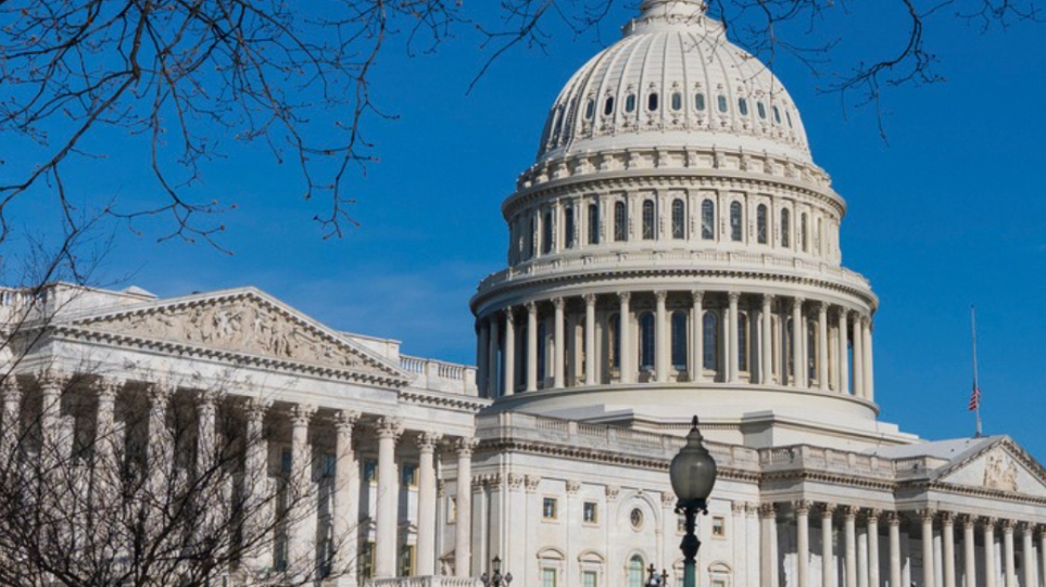 S_kogreso_ipa_AP_Photo_J_Scott_Applewhite