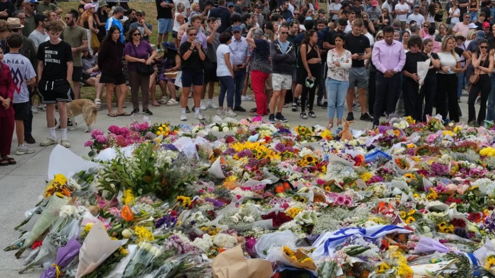 S_makelio_sidney_luludia_AP_Photo_Mark_Baker