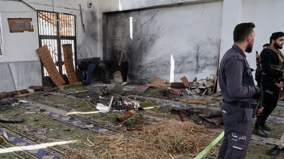 Siria_epithesi_temenos_AP_Photo