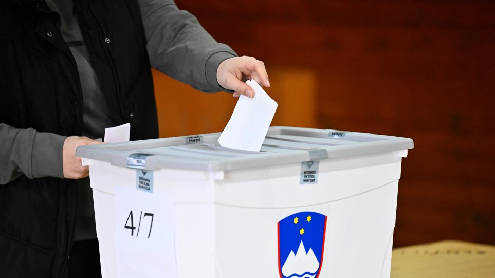 Slovenia_kalpi_AP_Photo_Denes_Erdos