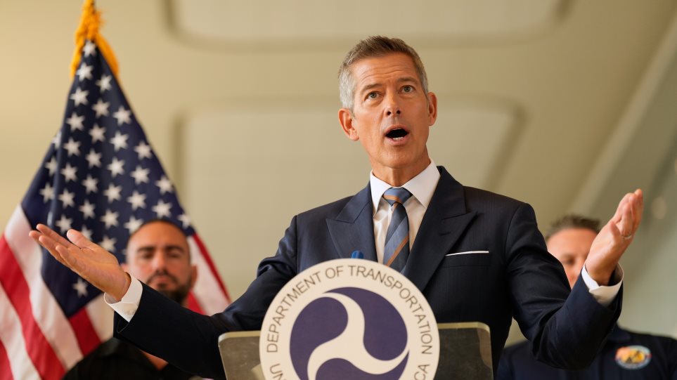 Son_Dafy_IP_metaforon_IPA_AP_Photo_Seth_Wenig