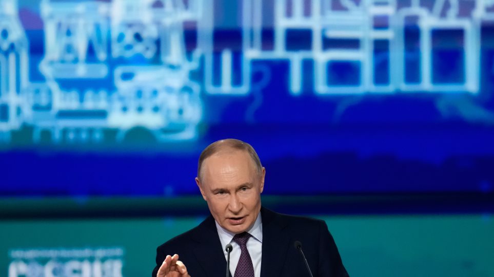 V_Putin_AP_Photo_Pavel_Bednyakov