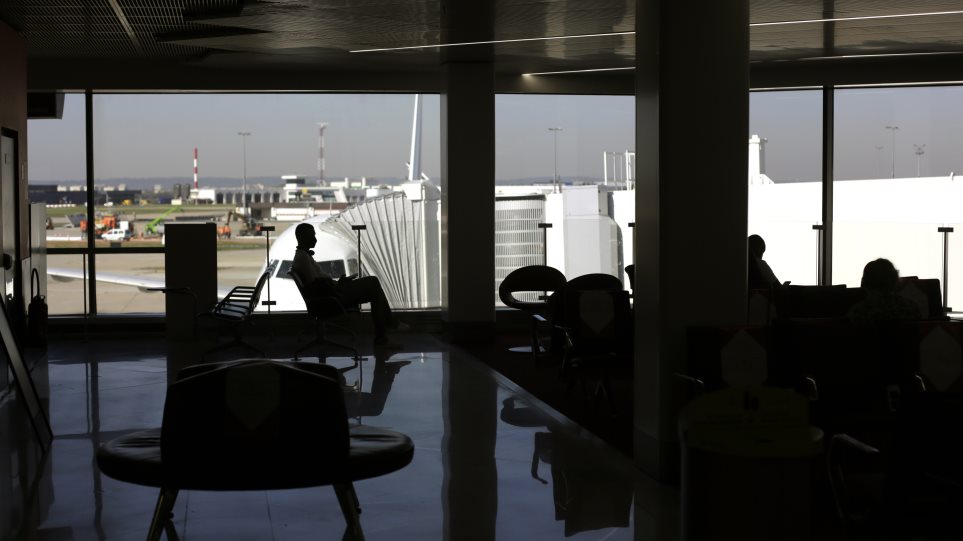 aerodromio_Orli_Parisi_AP_Photo_Thibault_Camus