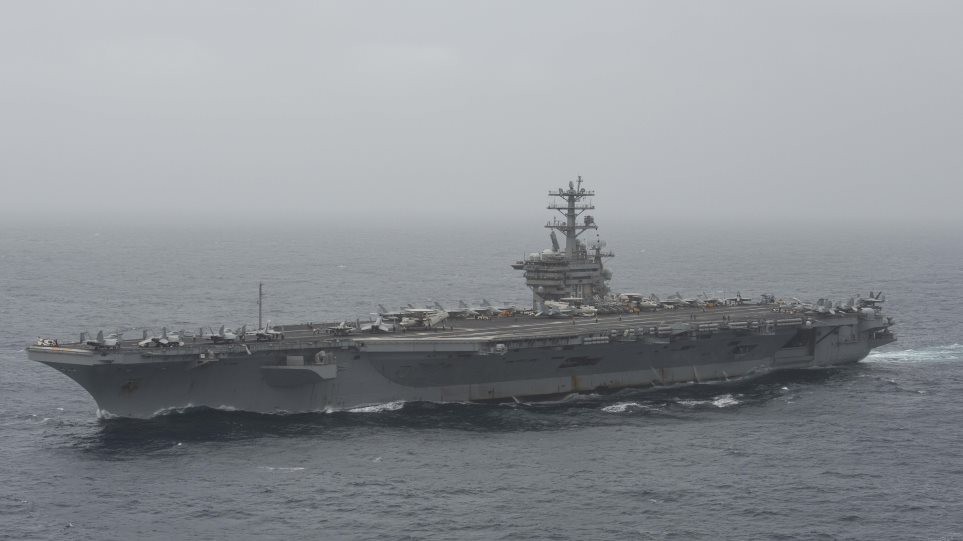 aeroplanoforo_Nimitz_Elliot_Schaudt_U_S_Navy