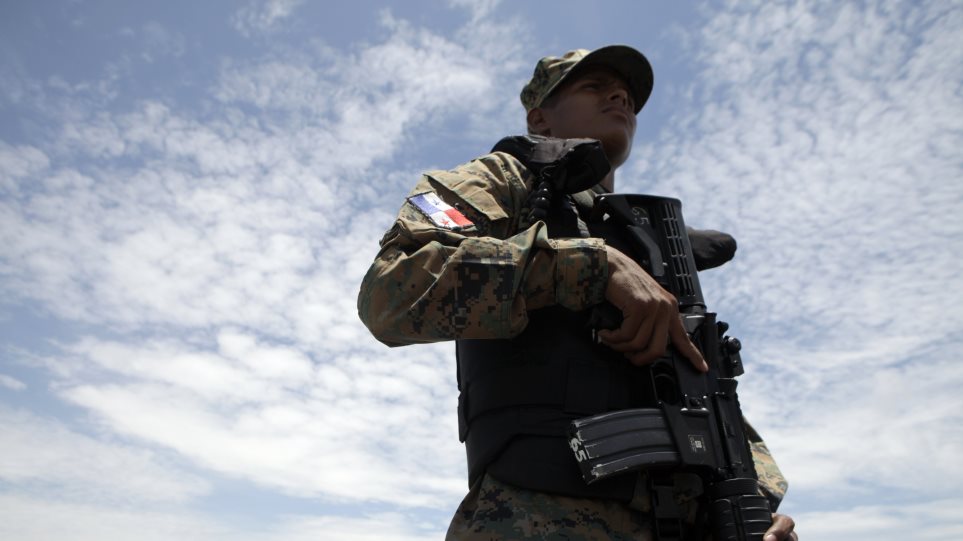 astinomia_ElSalvadoro_AP_Photo_Arnulfo_Franco