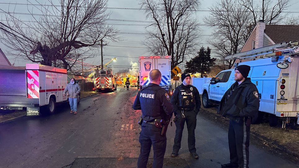 astinomia_pirosvestiki_pirkagia_ipa_AP_Photo_Tassanee_Vejpongsa