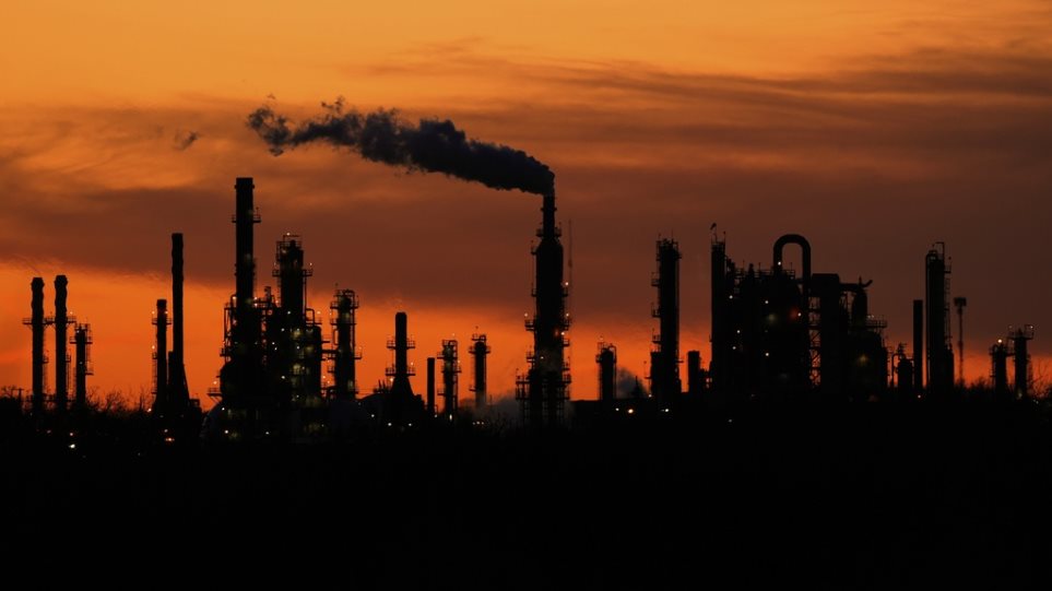 diilistirio_AP_Photo_Charlie_Riedel