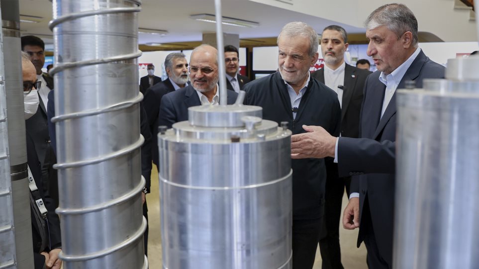 iran_pyrhnika_Presidencia_de_Iran_via_AP