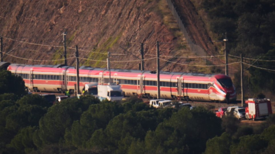 ispania_treno_distixima_AP_Photo_Manu_Fernandez