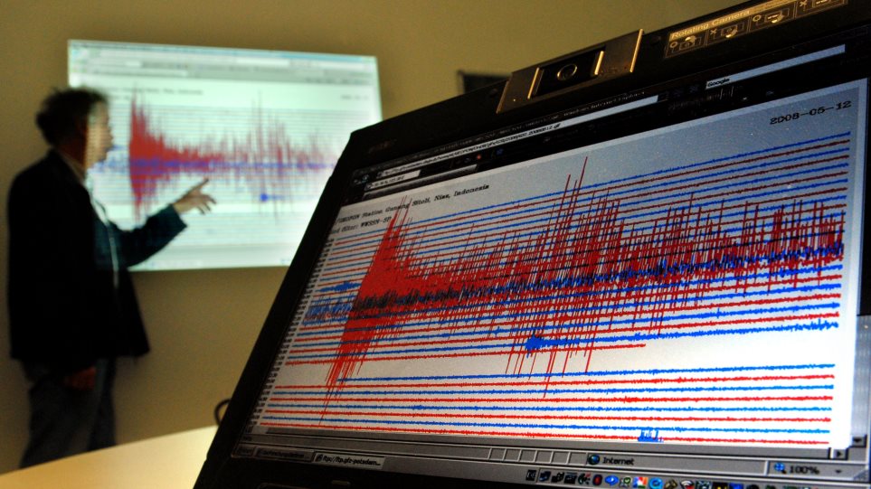 katagrafi_sismos_AP_Photo_Sven_Kaestner