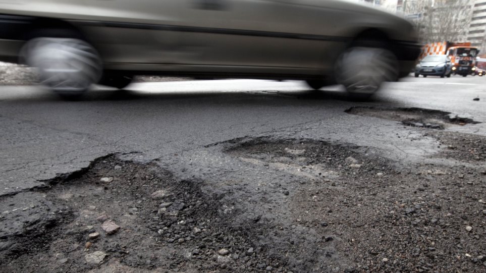 lakuves_dromos_AP_Photo_Gero_Breloer