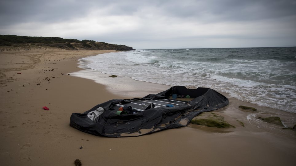 lemvos_metanastes_thalasa_AP_Photo_Emilio_Morenatti