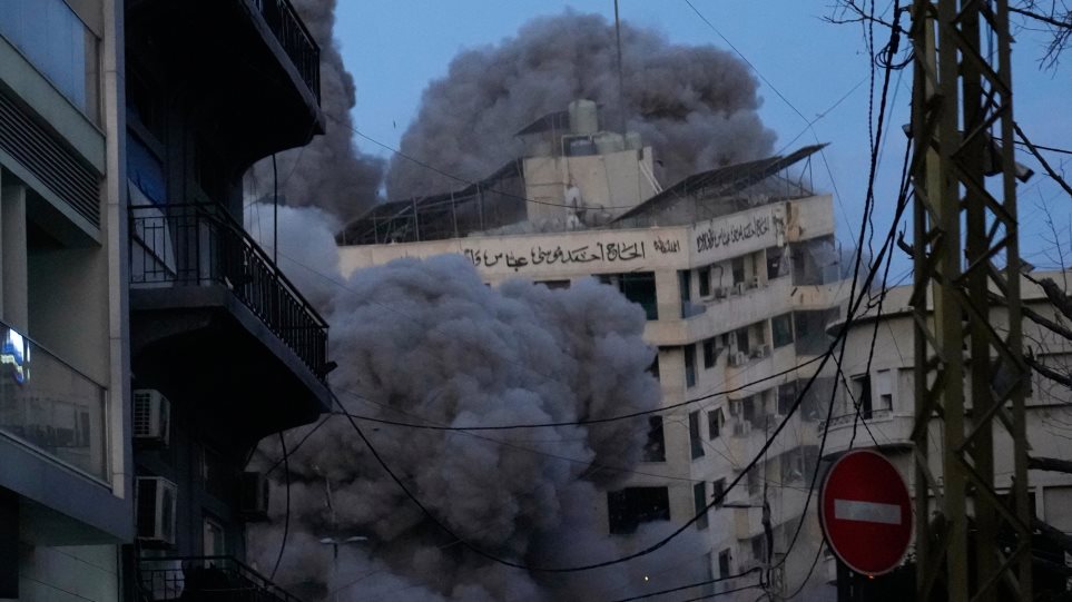 livanos_ekrixi_AP_Photo_Hussein_Malla