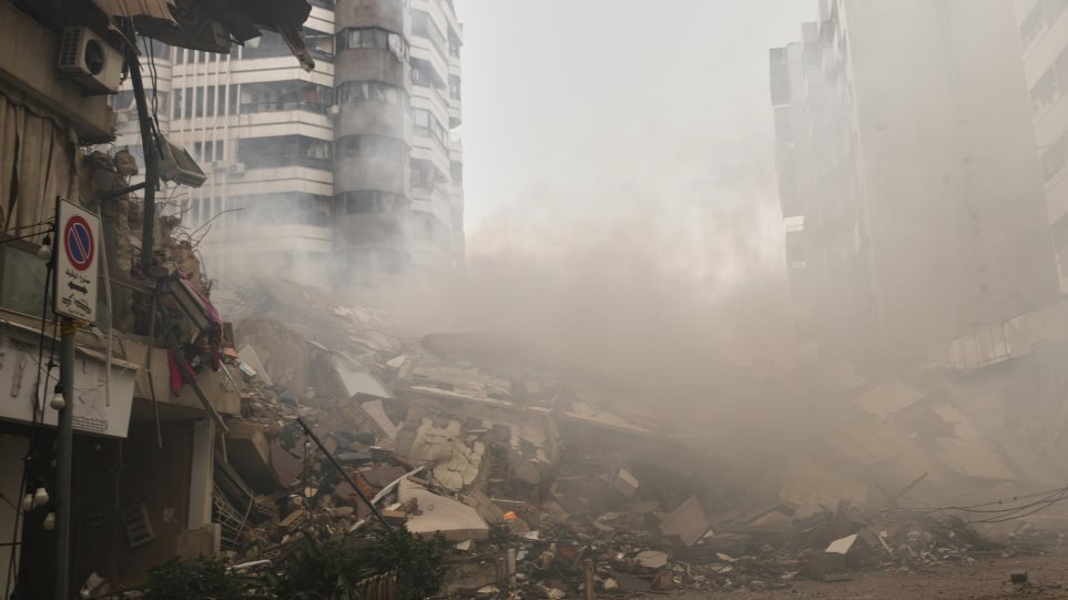 livanos_epipia_AP_Photo_Hassan_Ammar