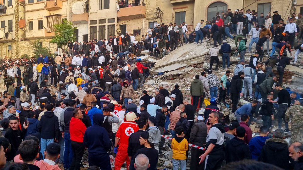 livanos_katarefsi_ktirio_AP_Photo