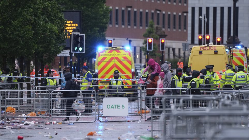 liverpool_AP_Photo_Jon_Super