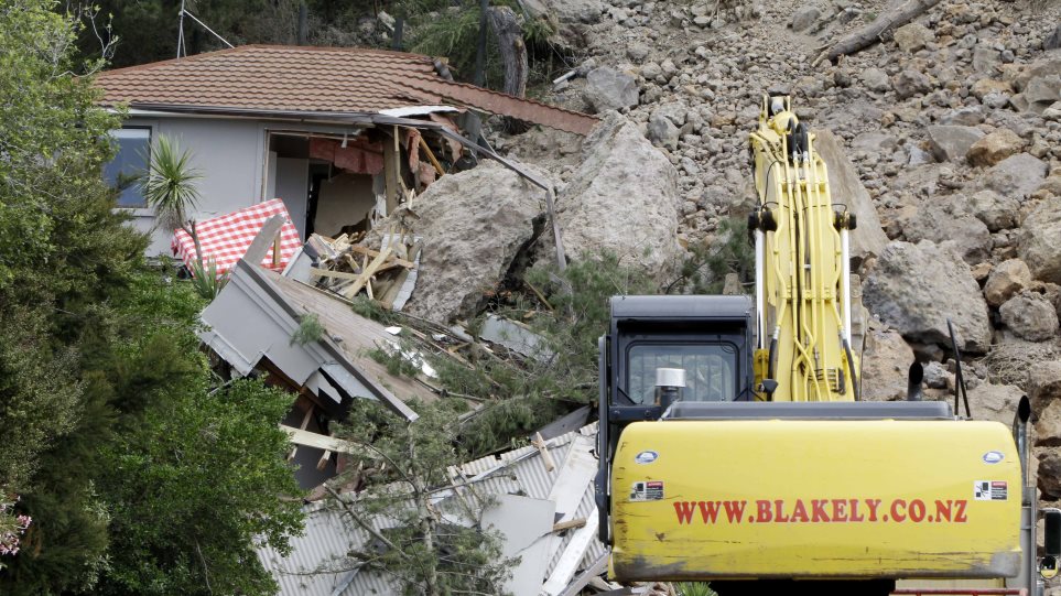 nea_zhlandia_katolisthisi_AP_Photo_Mark_Baker