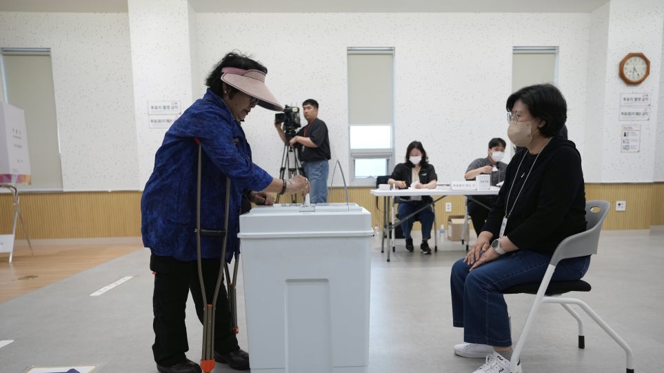 notia_korea_ekloges_AP_Photo_Ahn_Young_joon