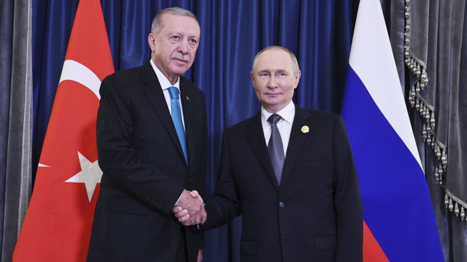putin_RTE_Alexander_Kazakov_Sputnik__Kremlin_Pool_Photo_via_AP