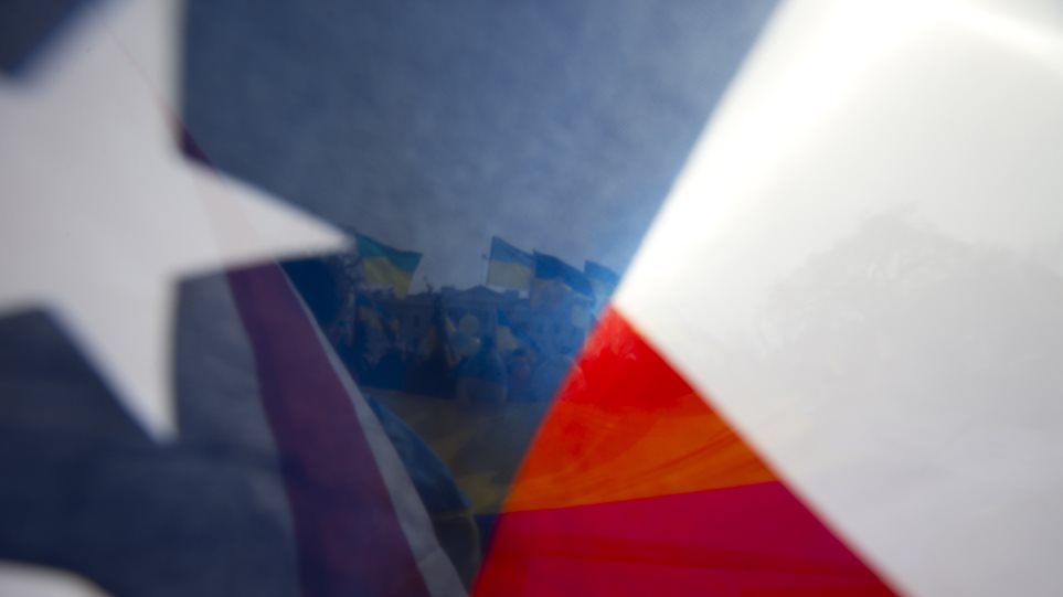 rosia_ipa_simees_AP_Photo_Manuel_Balce_Ceneta