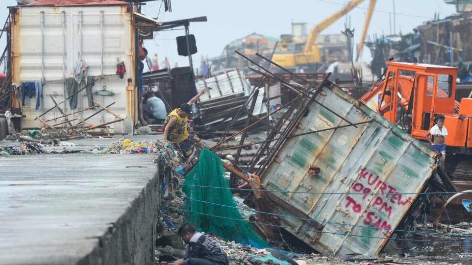 tifonas_filipines_AP_PhotoAaron_Favila