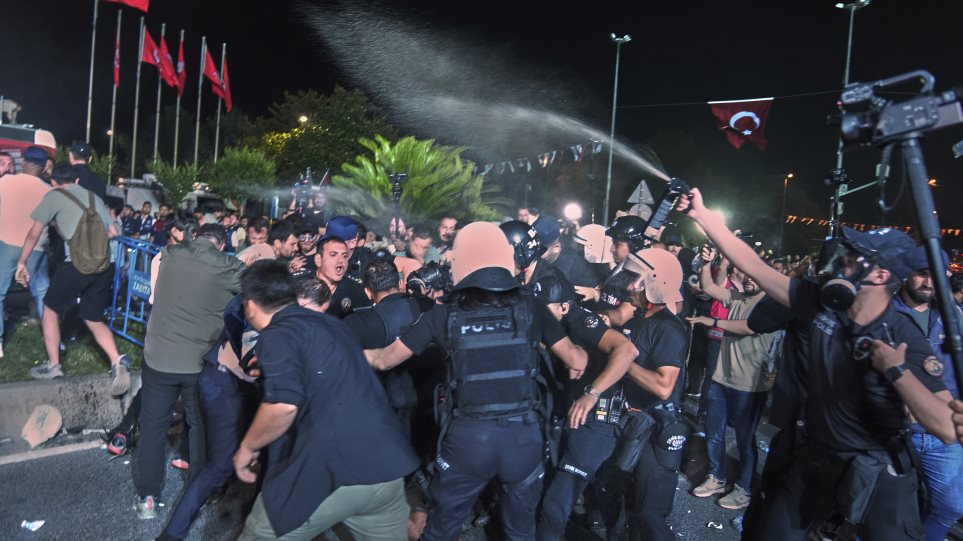 turkry_AP_Photo_Francisco_Seco
