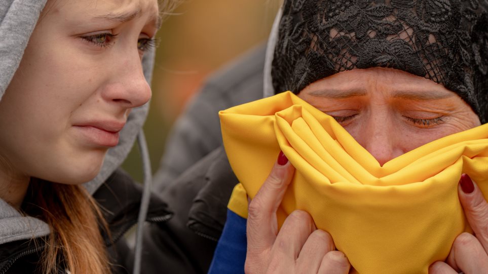 ukraniki_simea_thrinos_AP_Photo_Julia_Demaree_Nikhinson
