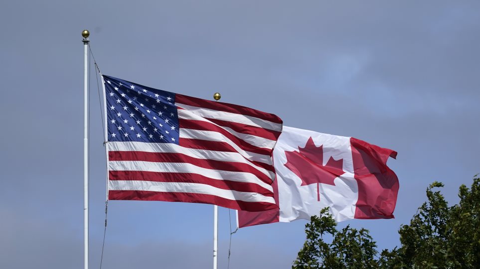us_canada_simees_AP_Photo_Elaine-Thompson