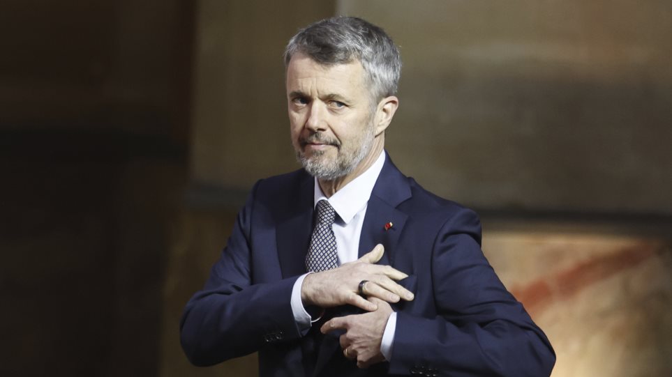 vasilias_Danias_Mohammed_Badra_Pool_via_AP