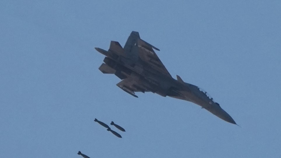 vomva_AP_Photo_Ajit_Solanki