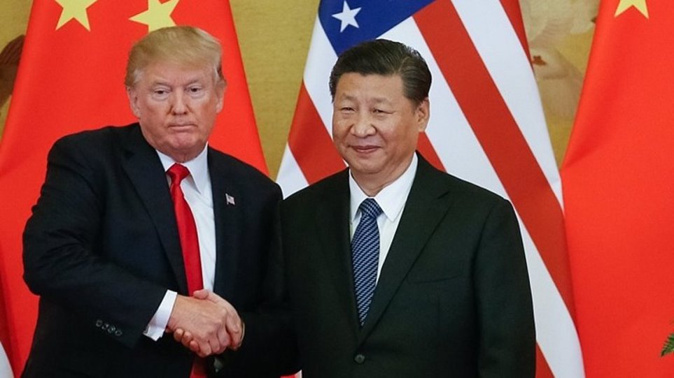 Ο Τραμπ δηλώνει ότι θα επιβάλει πρόσθετους δασμούς στην Κίνα