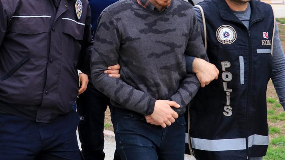 Τουρκία: Εισαγγελείς διέταξαν τη σύλληψη 532 προσώπων για σχέσεις με τον Γκιουλέν 