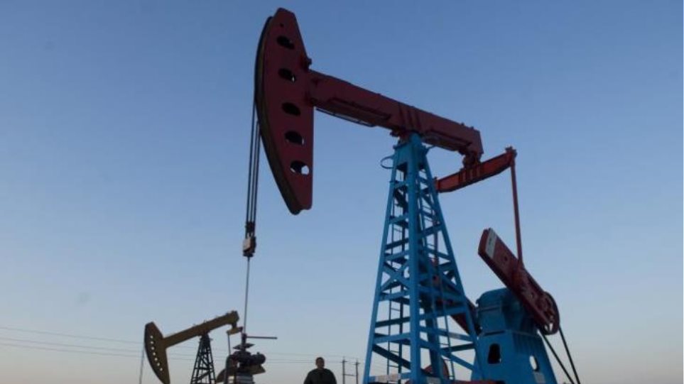  Οργάνωση λιβυκών φυλών αναφέρει ότι έκλεισε τα πετρελαϊκά κοιτάσματα Ελ Σαράρα και Ελ Φιλ