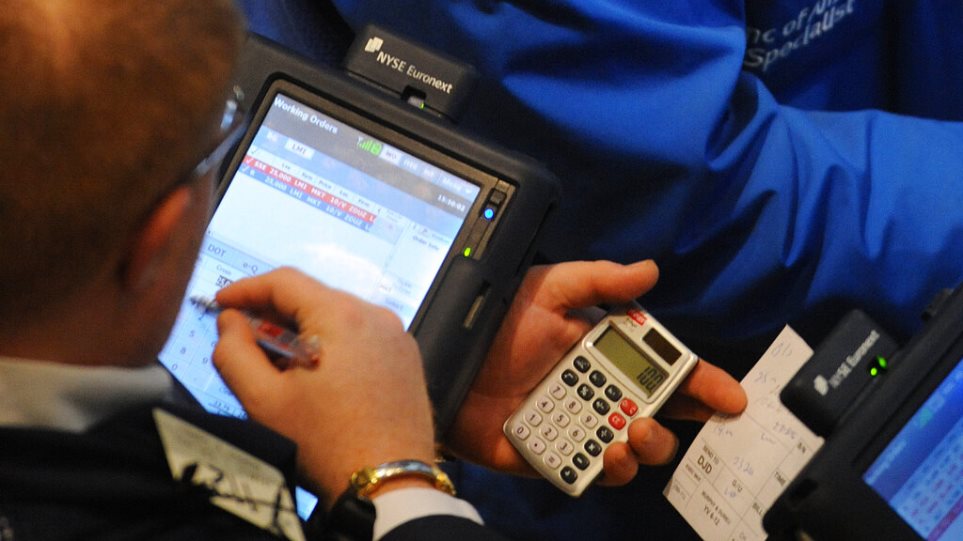 kompiuteraki_xrimatistirio_AP_Photo_Henny_Ray_Abrams