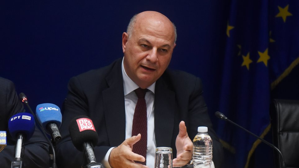 Kostas_Tsiaras_int