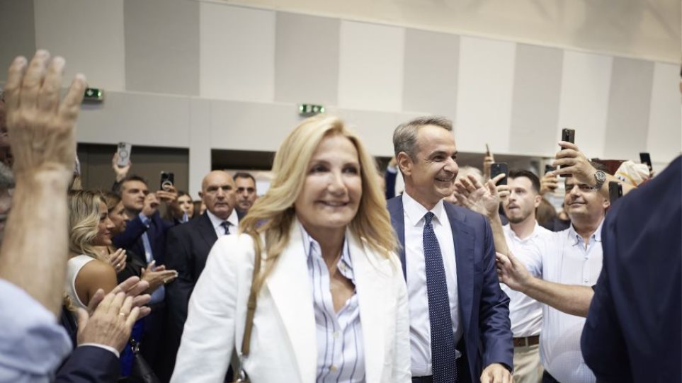 Mitsotakis_me_Mareva_I