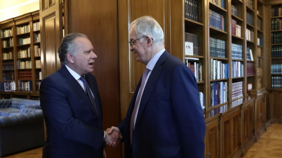Tasulas_Kumutsakos_proedriko_I