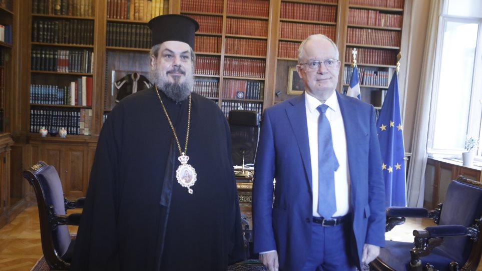 Tasulas_Mitropolitis_Konstantinos_Asias_int