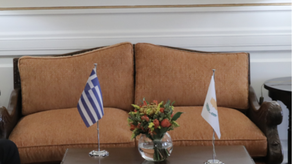 elada_kipros_simees_int