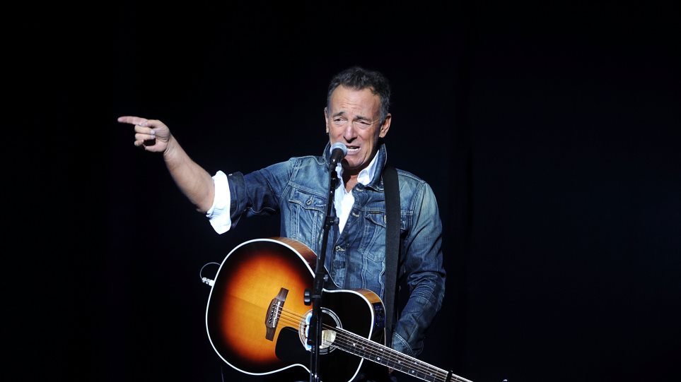 bruce_springstin_Brad_Barket_Invision_AP