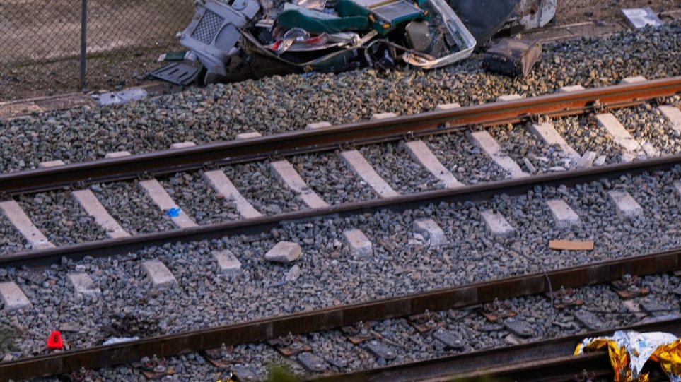 Ispania_treno_distixima_AP_Photo_Manu_Fernandez