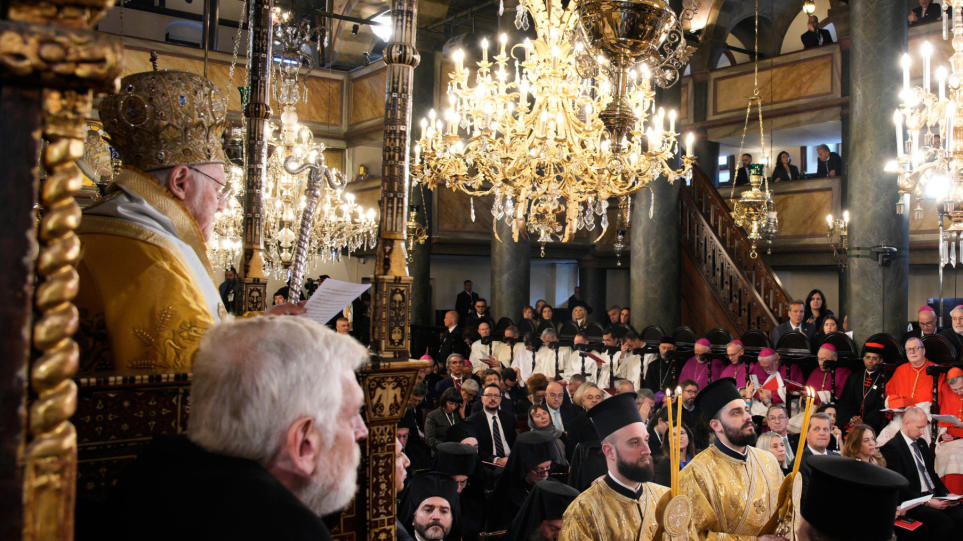 SLIDER__fanari_liturgia_AP_Photo_Emrah_Gurel