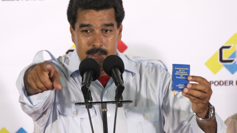 SLIDER__maduro_flores_AP_Photo_Ariana_Cubillos